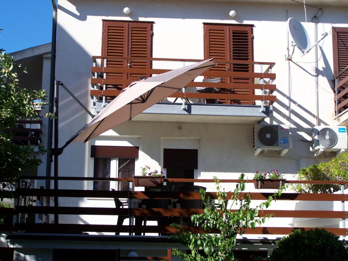 Apartments By The Sea Novalja, Pag - 18154 Exterior foto